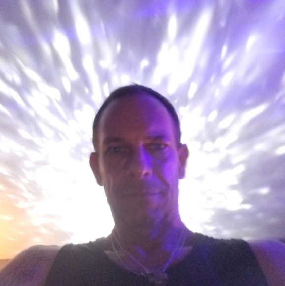 Meet your Posher, Fiske - Picture 1 of 1